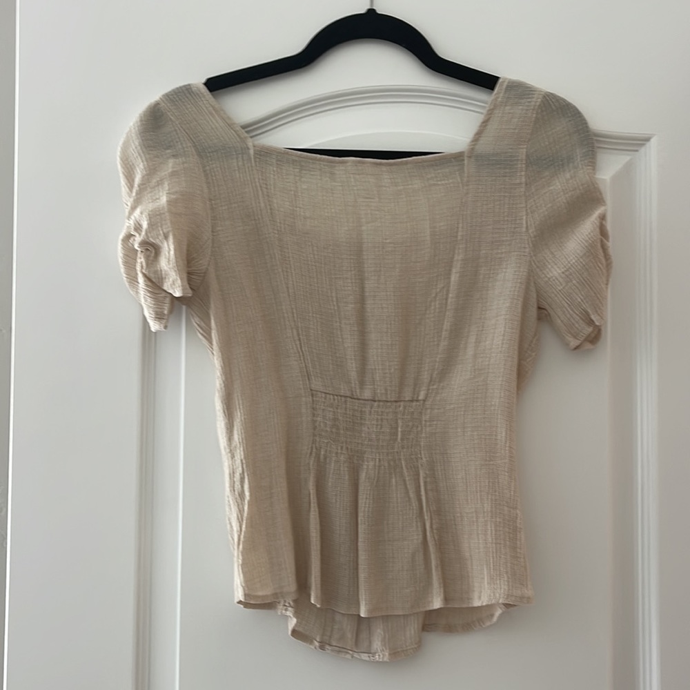 Tan blouse - Picture 3 of 3